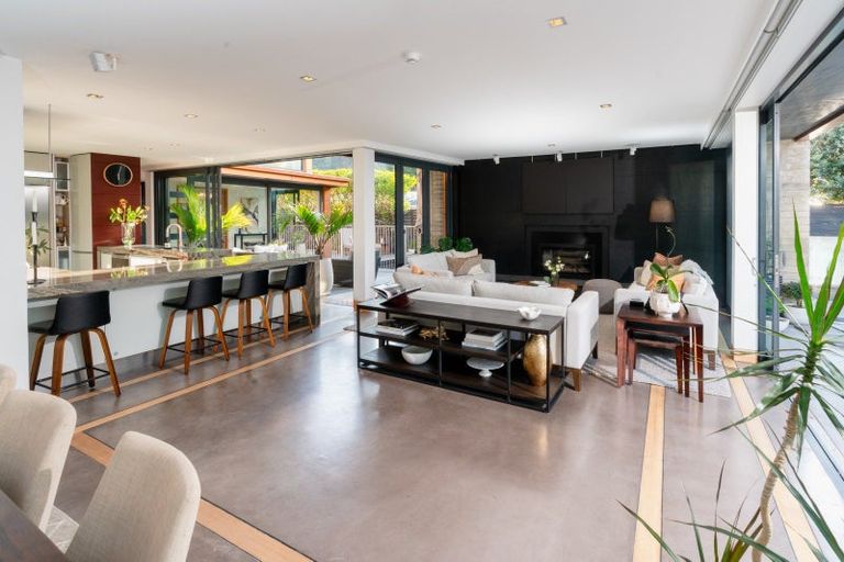 Photo of property in 11 Boardwalk Lane, Seatoun, Wellington, 6022