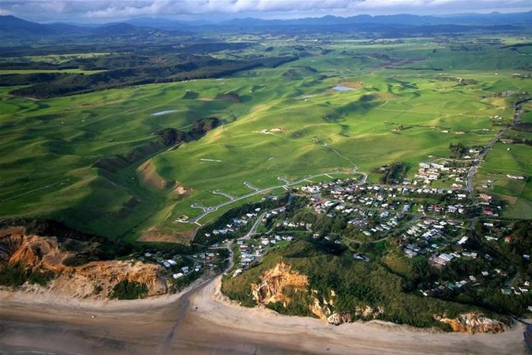 Photo of property in 54 Sunset Drive, Baylys Beach, Dargaville, 0377
