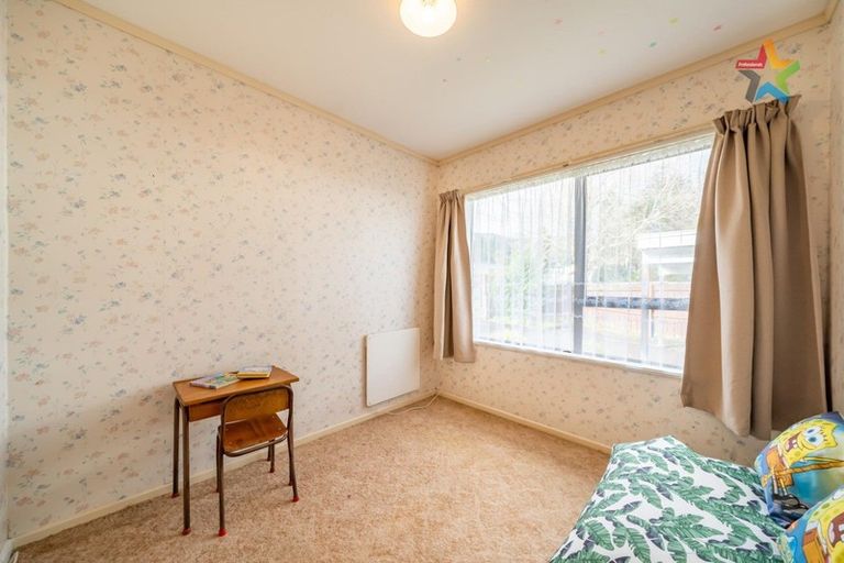 Photo of property in 12 Kennedy Grove, Stokes Valley, Lower Hutt, 5019