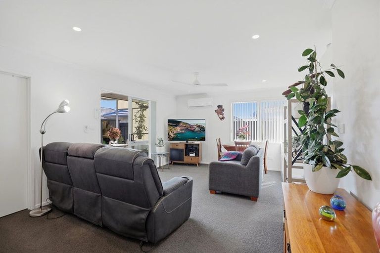 Photo of property in 5 Lance Way, Papamoa, 3118