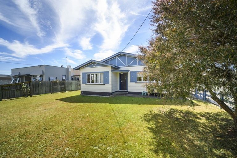 Photo of property in 12 Montagu Street, Feilding, 4702