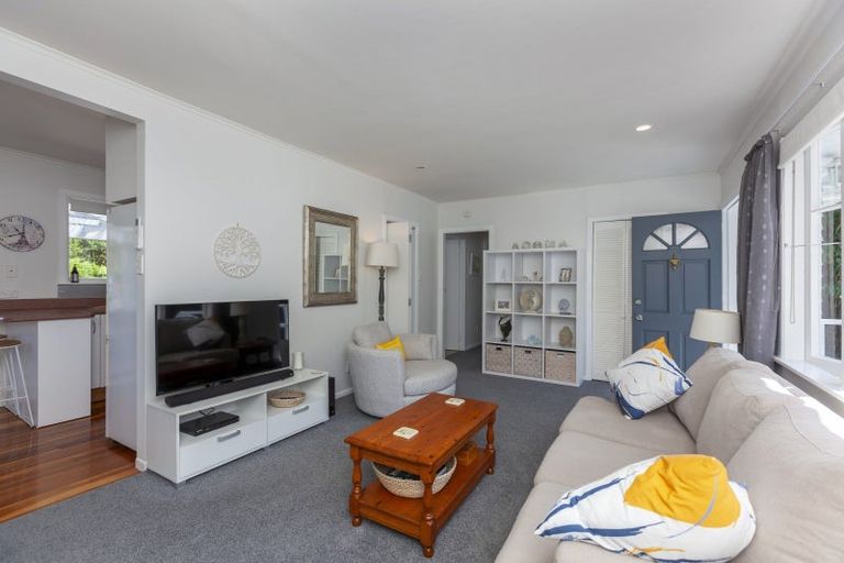 Photo of property in 190 Main Road South, Raumati South, Paraparaumu, 5032