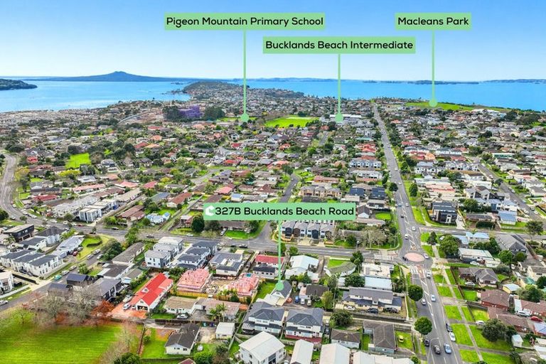 Photo of property in 2/327 Bucklands Beach Road, Bucklands Beach, Auckland, 2012