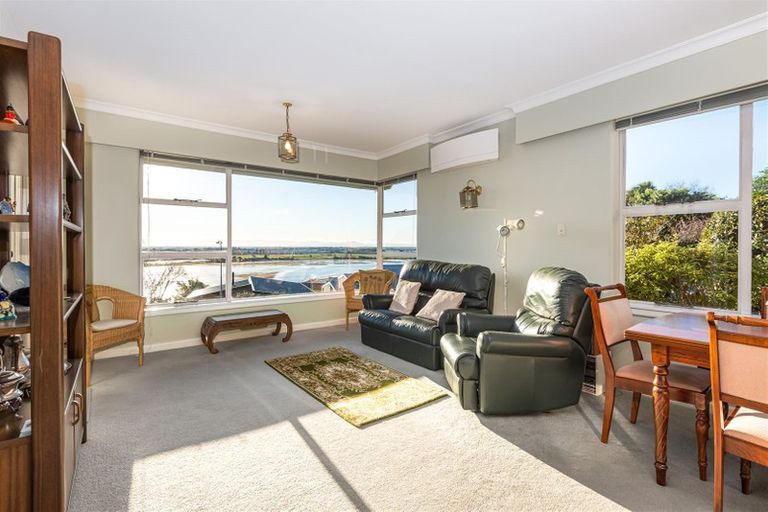 Photo of property in 34 Cannon Hill Crescent, Mount Pleasant, Christchurch, 8081