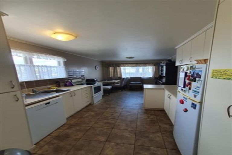 Photo of property in 65 Cargill Street, Papakura, 2110