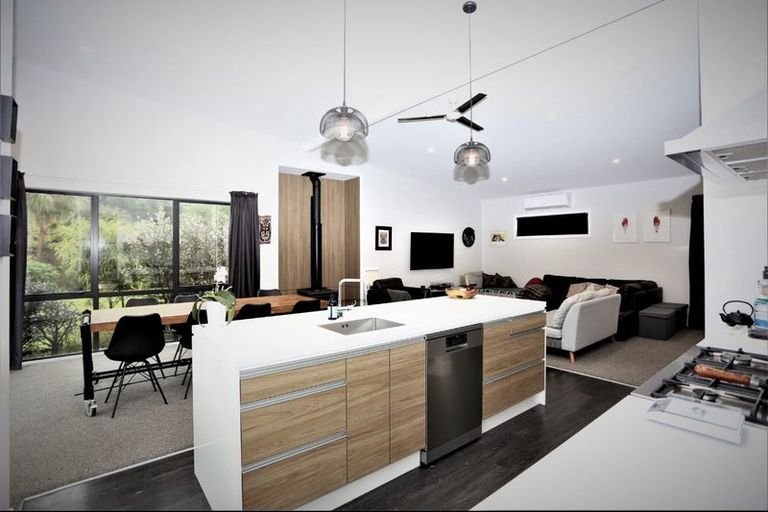 Photo of property in 28 Hamilton Drive, Wainui, Gisborne, 4010