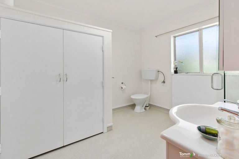 Photo of property in 73 Marine Parade, Seatoun, Wellington, 6022