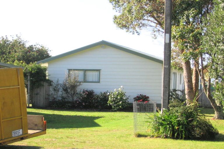 Photo of property in 93 Riverview Road, Cooks Beach, Whitianga, 3591
