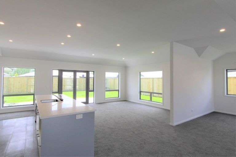 Photo of property in 41 Huka Heights Drive, Rangatira Park, Taupo, 3330