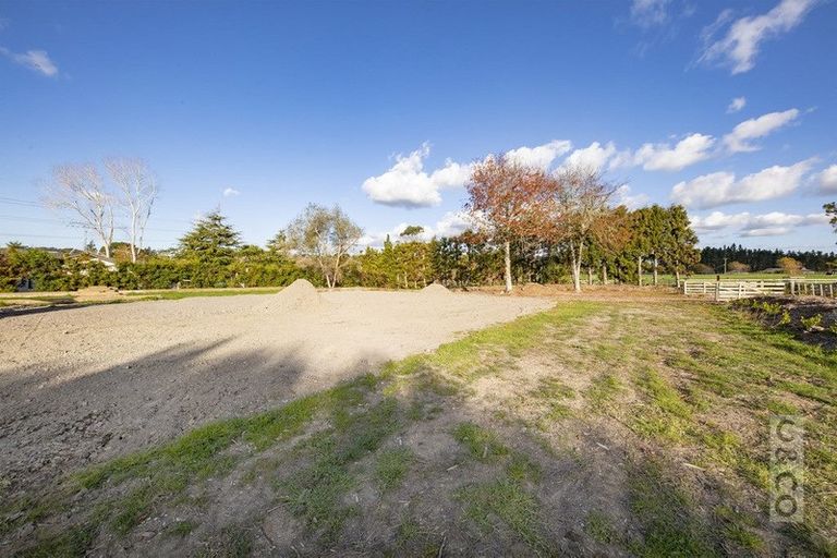 Photo of property in 902 Old North Road, Waimauku, 0882