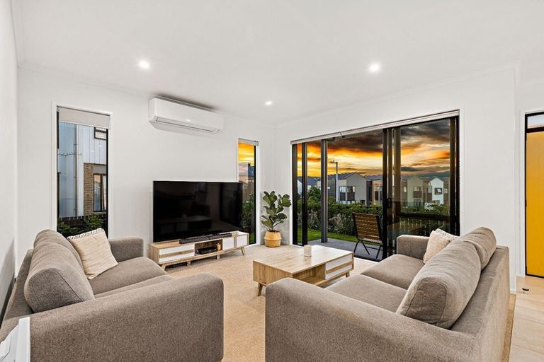 Photo of property in 1/42 Nugget Avenue, Hobsonville, Auckland, 0616