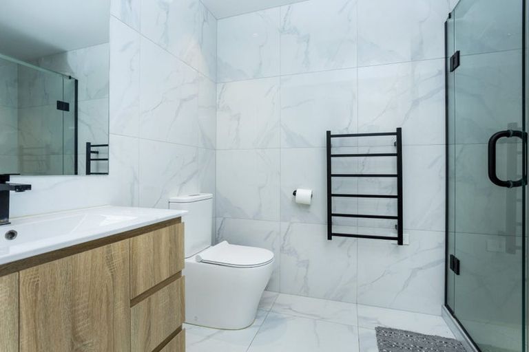 Photo of property in 100a Target Road, Wairau Valley, Auckland, 0629