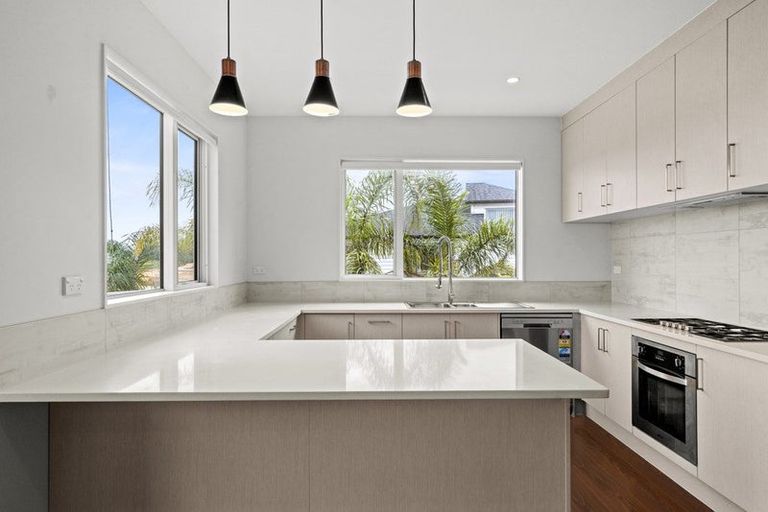 Photo of property in 34 Harvest Avenue, Orewa, 0931