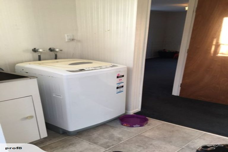 Photo of property in 180 Mangorei Road, Merrilands, New Plymouth, 4312