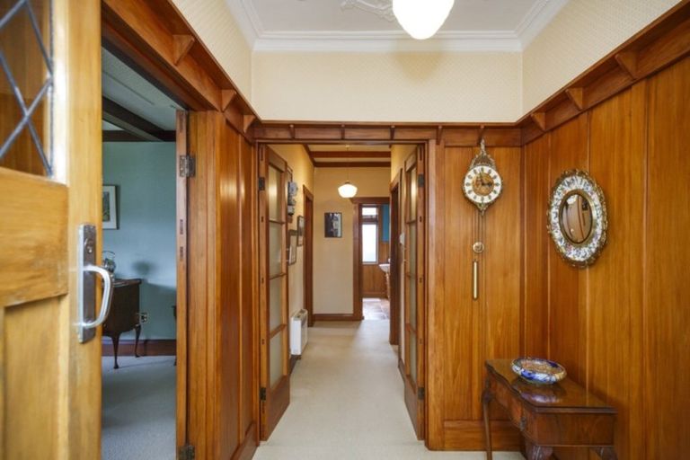 Photo of property in 10 Miro Street, Takaro, Palmerston North, 4410