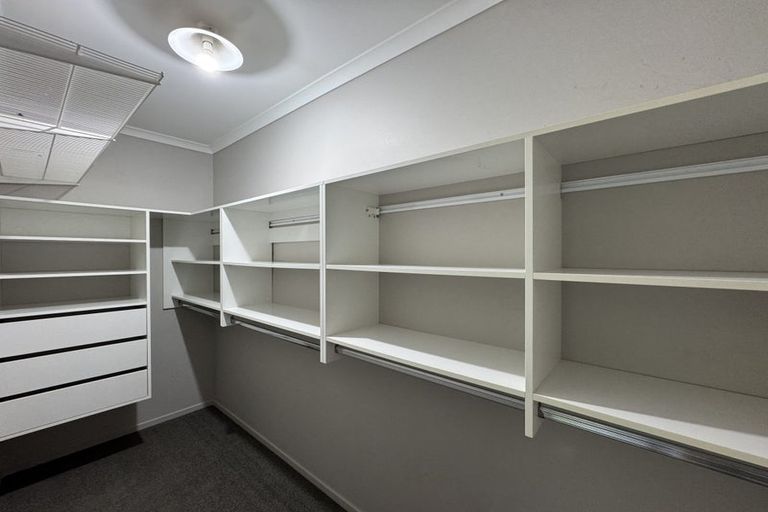 Photo of property in 17 Denham Court, Flagstaff, Hamilton, 3210