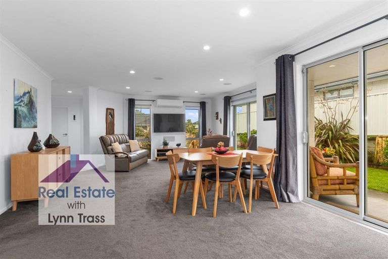 Photo of property in 5 Rolling Stone Rise, Tikipunga, Whangarei, 0112