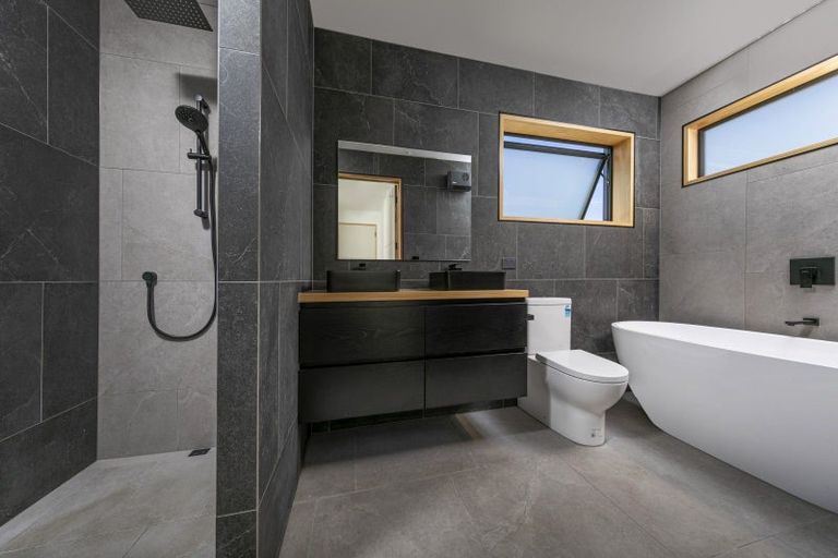 Photo of property in 41 Mount Linton Avenue, Wanaka, 9305