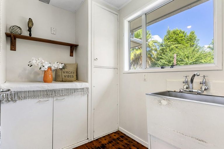 Photo of property in 1/114 Sycamore Drive, Sunnynook, Auckland, 0620