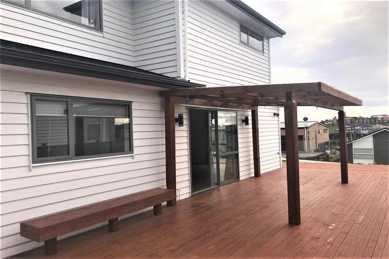 Photo of property in 19 Resolution Drive, Gulf Harbour, Whangaparaoa, 0930