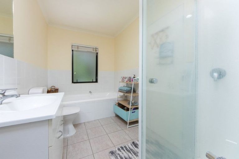 Photo of property in 6/86 Kauri Road, Birkenhead, Auckland, 0626