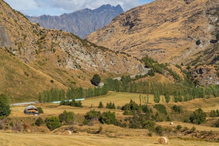 Photo of property in 16 Littles Road, Arthurs Point, Queenstown, 9371