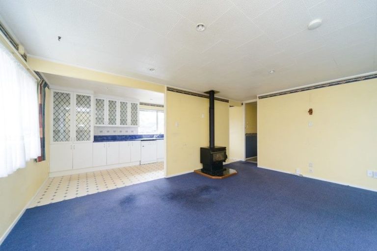 Photo of property in 50 Acacia Street, Kelvin Grove, Palmerston North, 4414