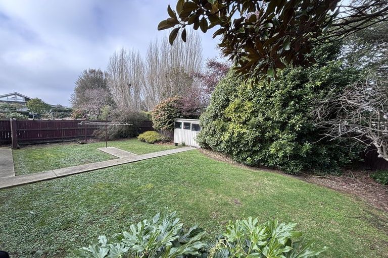 Photo of property in 23 Highfield Place, Avonhead, Christchurch, 8042