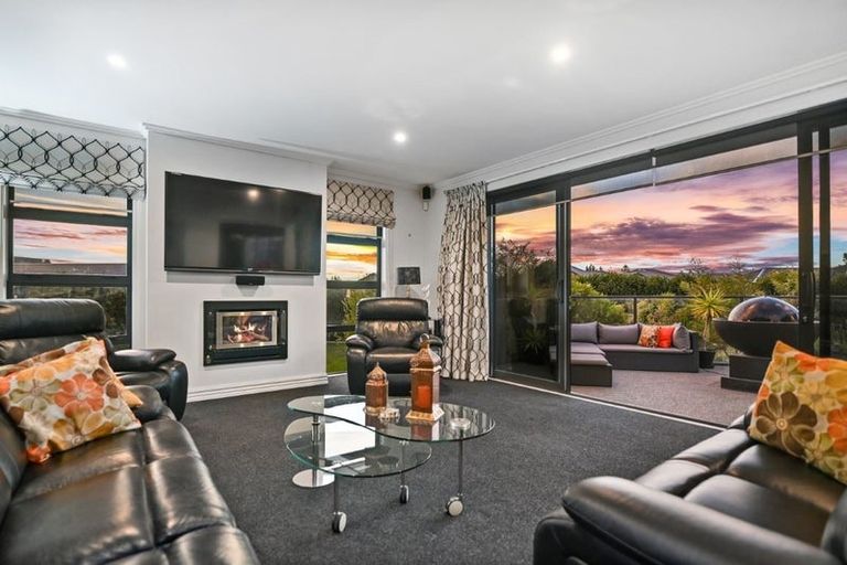 Photo of property in 7 Shillingford Boulevard, Rolleston, 7615