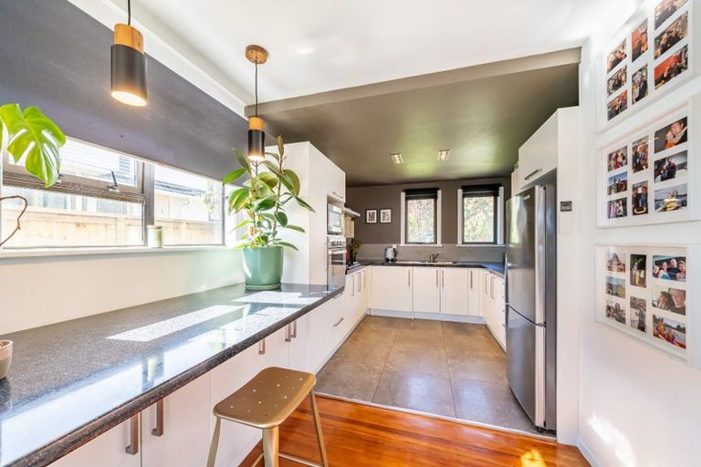 Photo of property in 86 Wilkie Crescent, Naenae, Lower Hutt, 5011