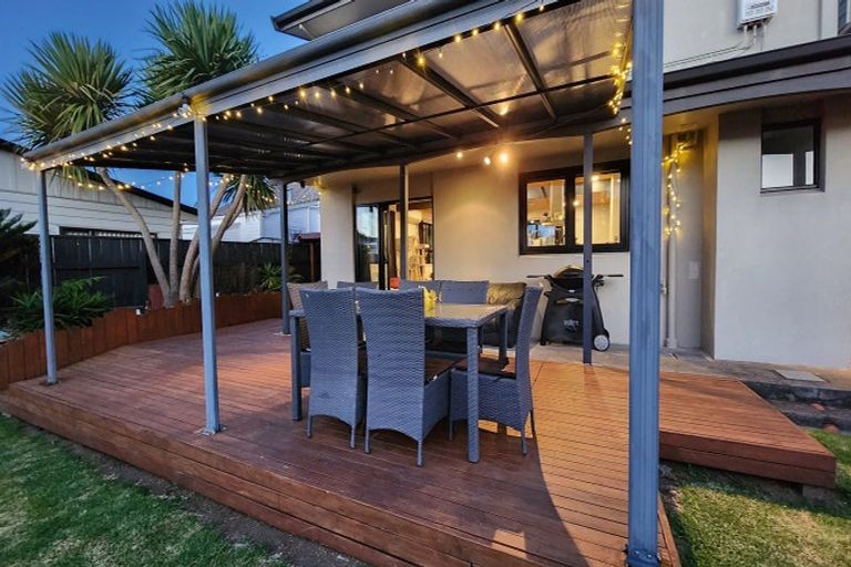 Photo of property in 164 Tukapa Street, Westown, New Plymouth, 4310