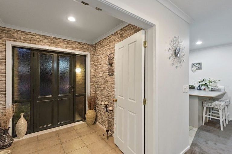 Photo of property in 64 Nielsen Gardens, Rototuna, Hamilton, 3210