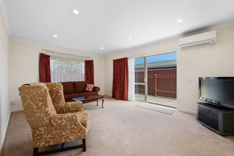 Photo of property in 17 Grenville Street, Waiwhetu, Lower Hutt, 5010