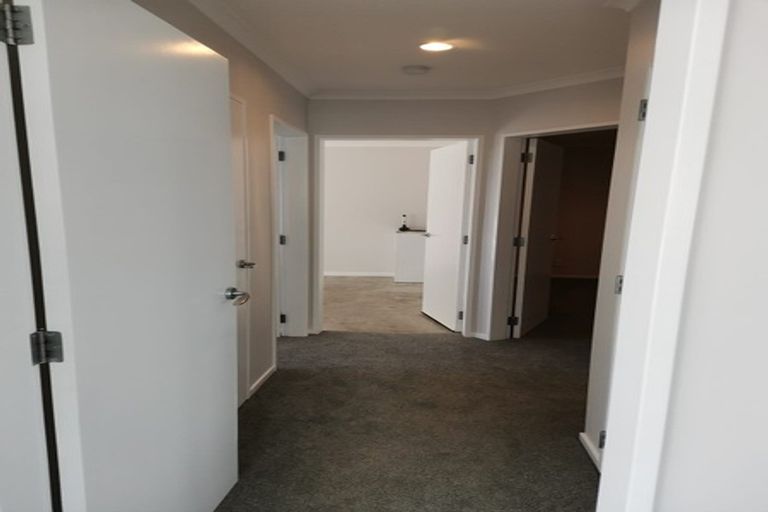 Photo of property in Miramar Villas, 5/3 Byron Street, Miramar, Wellington, 6022