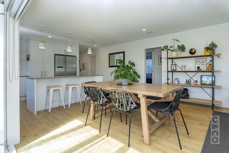 Photo of property in 77a Pohutukawa Parade, Riverhead, 0820