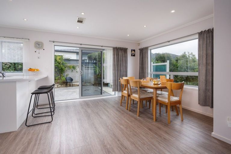 Photo of property in 84 Downing Street, Crofton Downs, Wellington, 6035