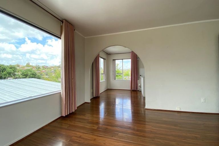 Photo of property in 184 Stapleford Crescent, Browns Bay, Auckland, 0630