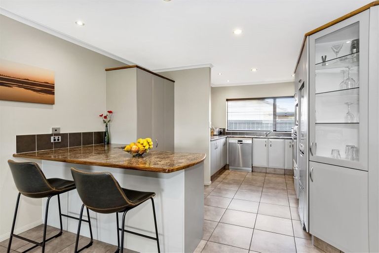 Photo of property in 31 Bucklands Crescent, Papamoa Beach, Papamoa, 3118