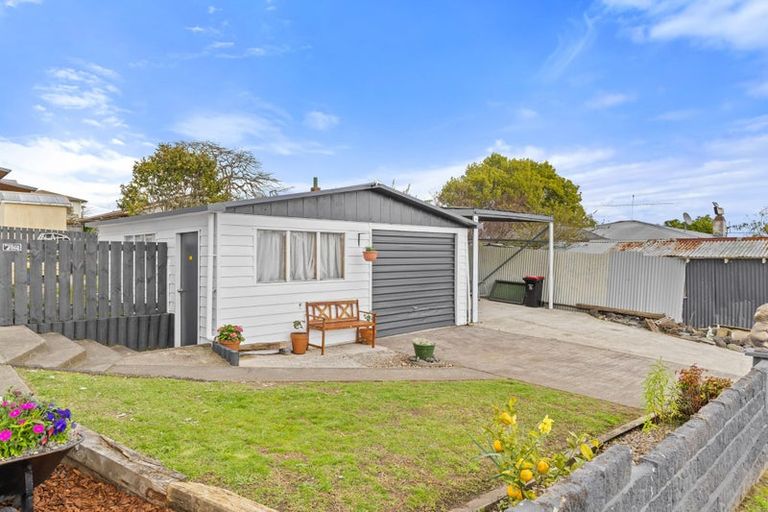 Photo of property in 1 Brick Street, Te Aroha, 3320