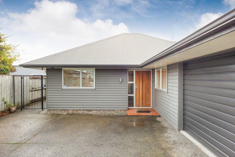 Photo of property in 449a Featherston Street, Palmerston North, 4414