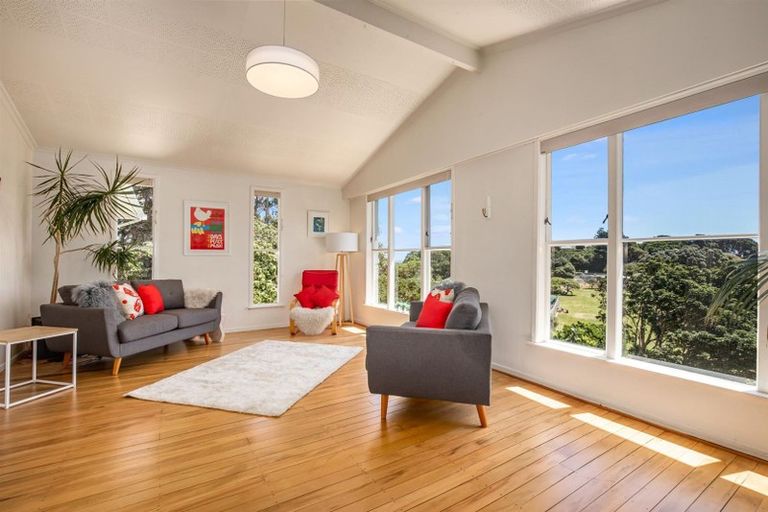 Photo of property in 3 Mira Grove, Paekakariki, 5034
