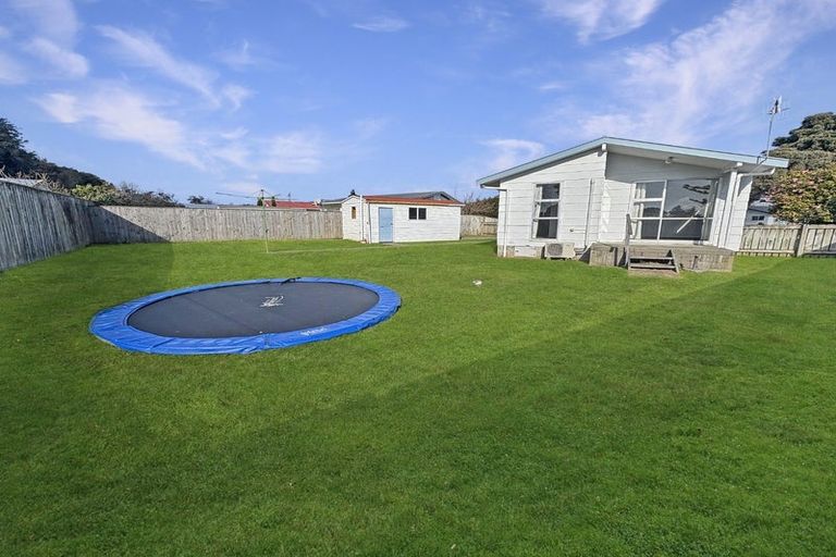 Photo of property in 27 Morgan Crescent, Levin, 5510