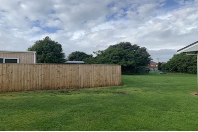 Photo of property in 5 Meredith Street, Patea, 4520