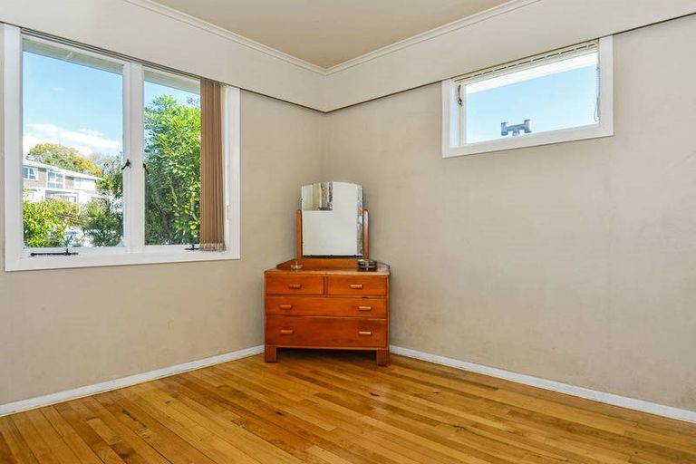 Photo of property in 5 Waverley Avenue, Glenfield, Auckland, 0629