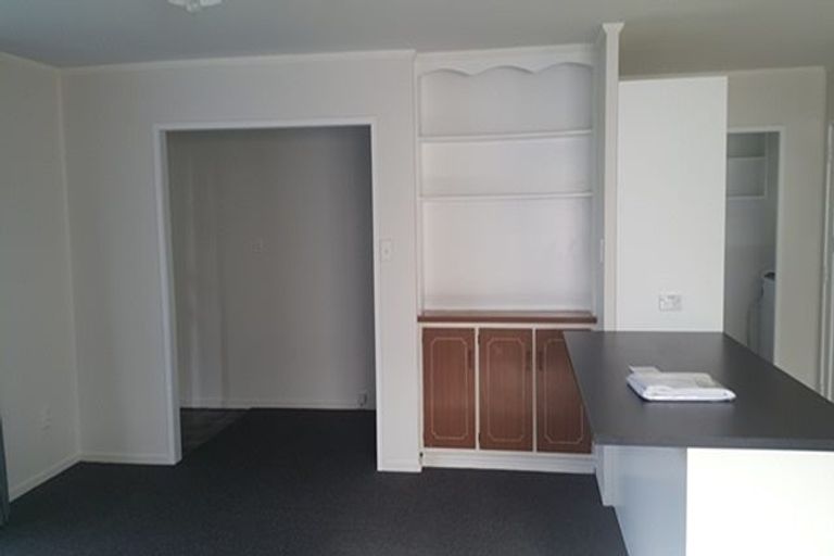 Photo of property in 13 Desford Place, Mangere, Auckland, 2022