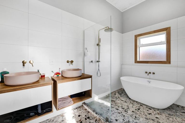 Photo of property in 97 Wilson Street, Hawera, 4610