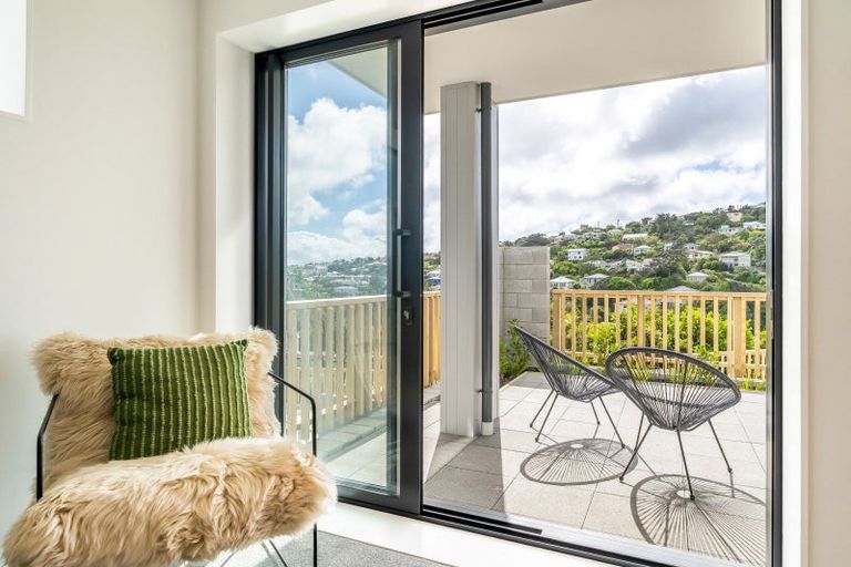 Photo of property in 2/69 Tiketike Way, Brooklyn, Wellington, 6021