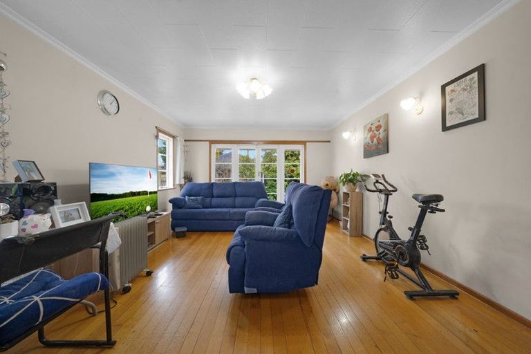 Photo of property in 56 Christmas Road, Manurewa, Auckland, 2102