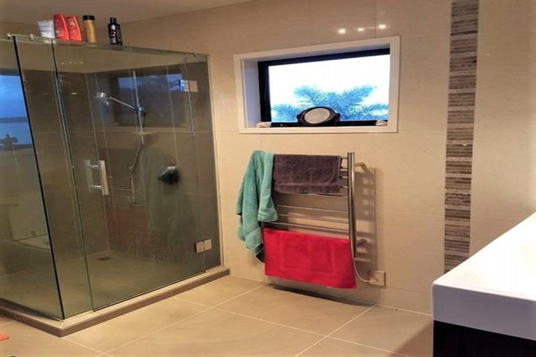 Photo of property in 37 St Annes Crescent, Wattle Downs, Auckland, 2103