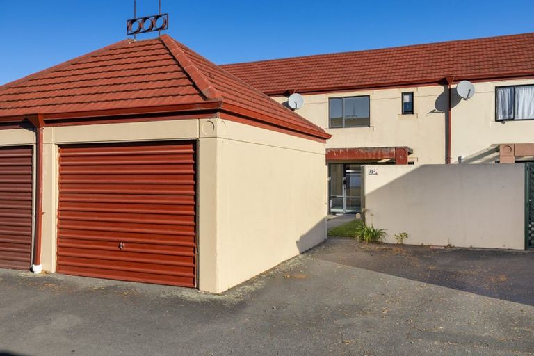 Photo of property in 8/42 Stanmore Road, Phillipstown, Christchurch, 8011